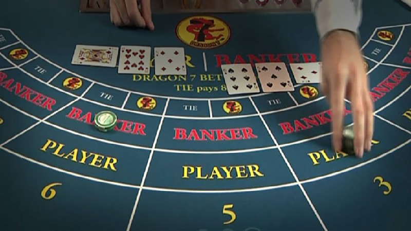 Luật chơi và quy tắc rút lá thứ 3 trong cách chơi bài baccarat